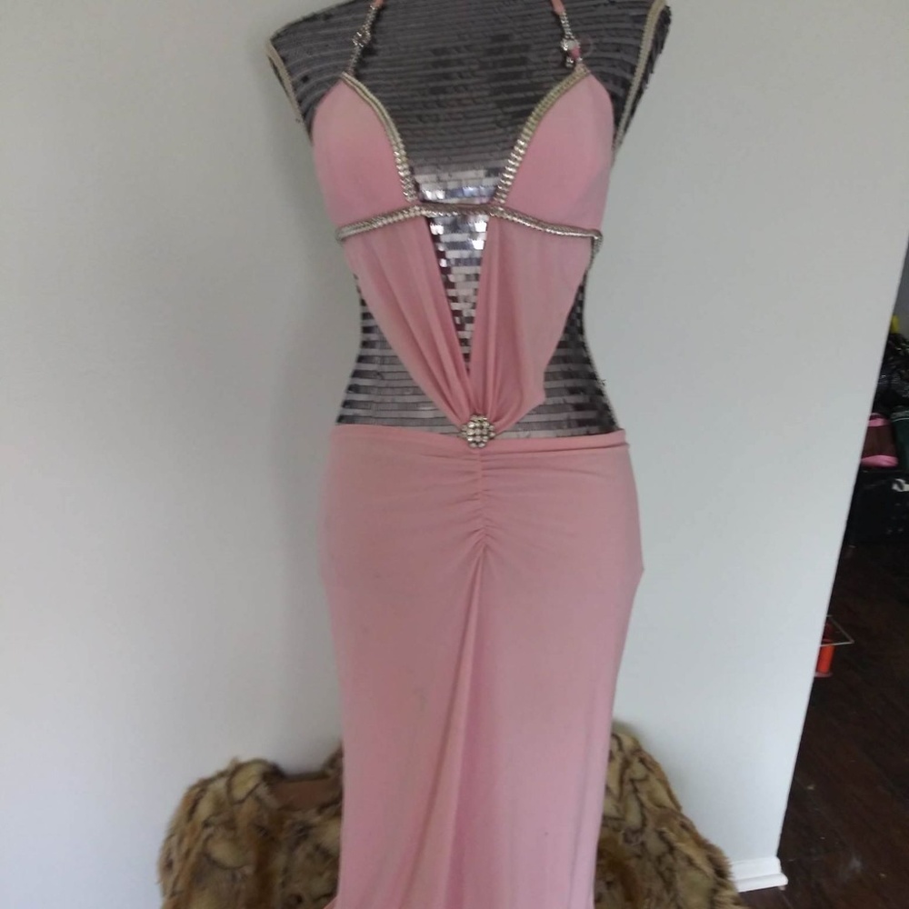 Floor-Length A-Line/Princess Sequined Evening Gown